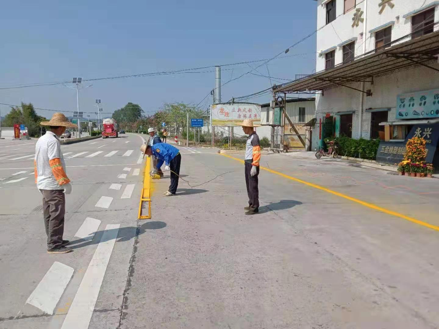 2在立新水库路口两旁加装警示标识.jpg