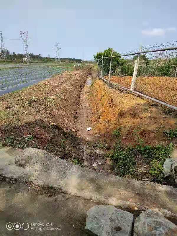 4那泔六社村山郎尾山塘渠道清淤清障修复工程完工.jpg