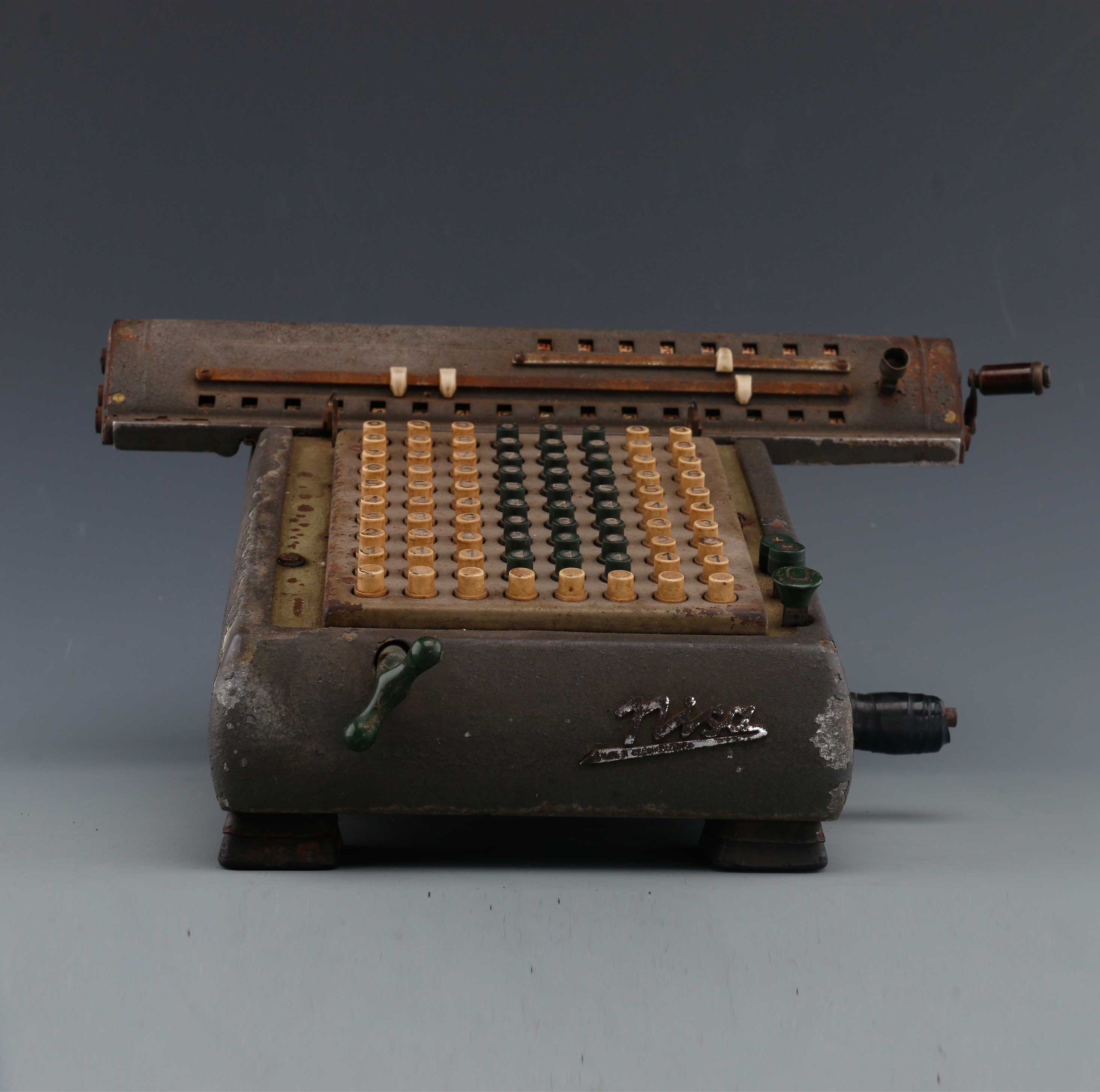 德国“Nisa”手摇计算机