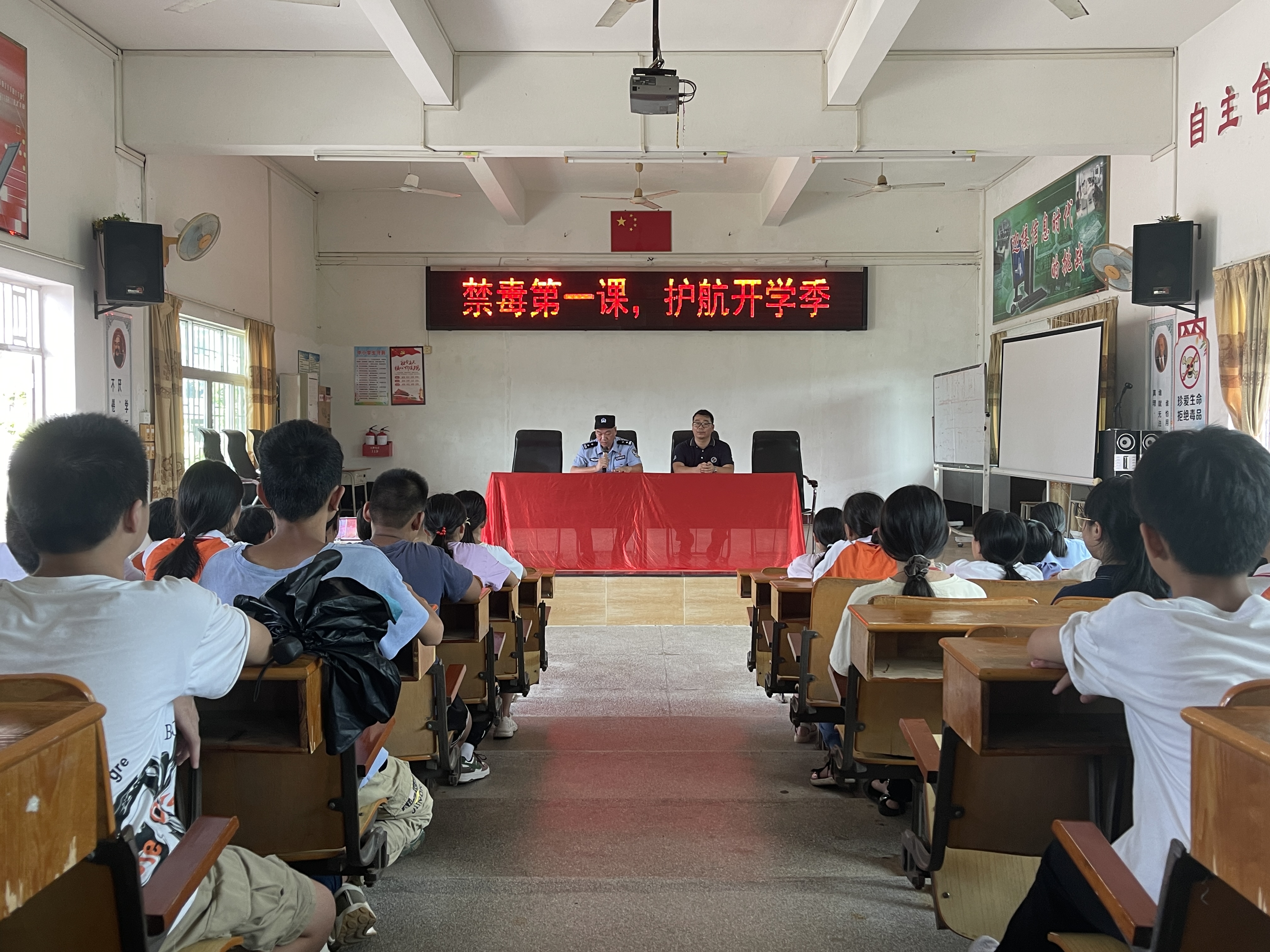 赤水中心小学 (2).jpg