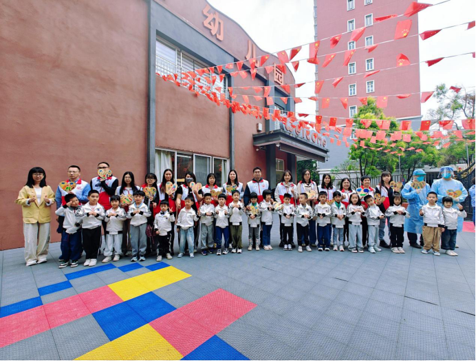 筑牢防蚊屏障 践行使命担当<br/>——市农业农村局深入社区、校园开展防蚊灭蚊志愿服务活动