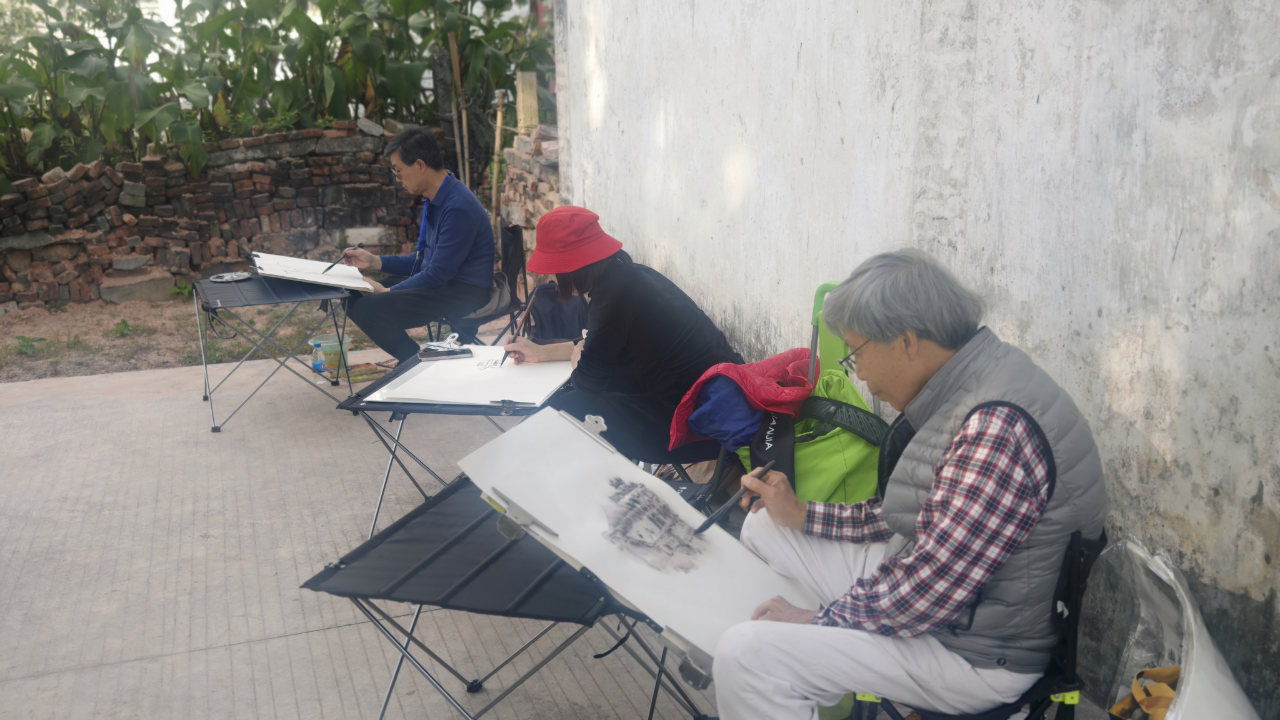 笔墨绘侨乡，丹青助振兴——海内外美术家走进月山大岗村，用艺术点亮“百千万工程”