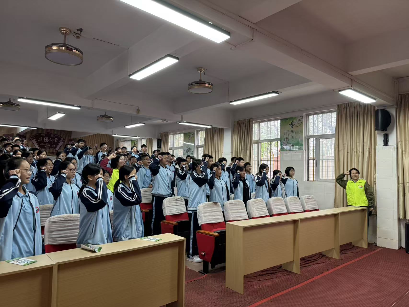 苍江中学 (2).jpg