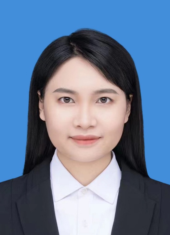 邝艳莉-三埠街道-党政综合办主任蓝底.jpg