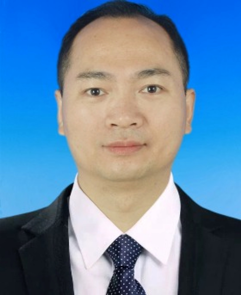 谭耀文.jpg