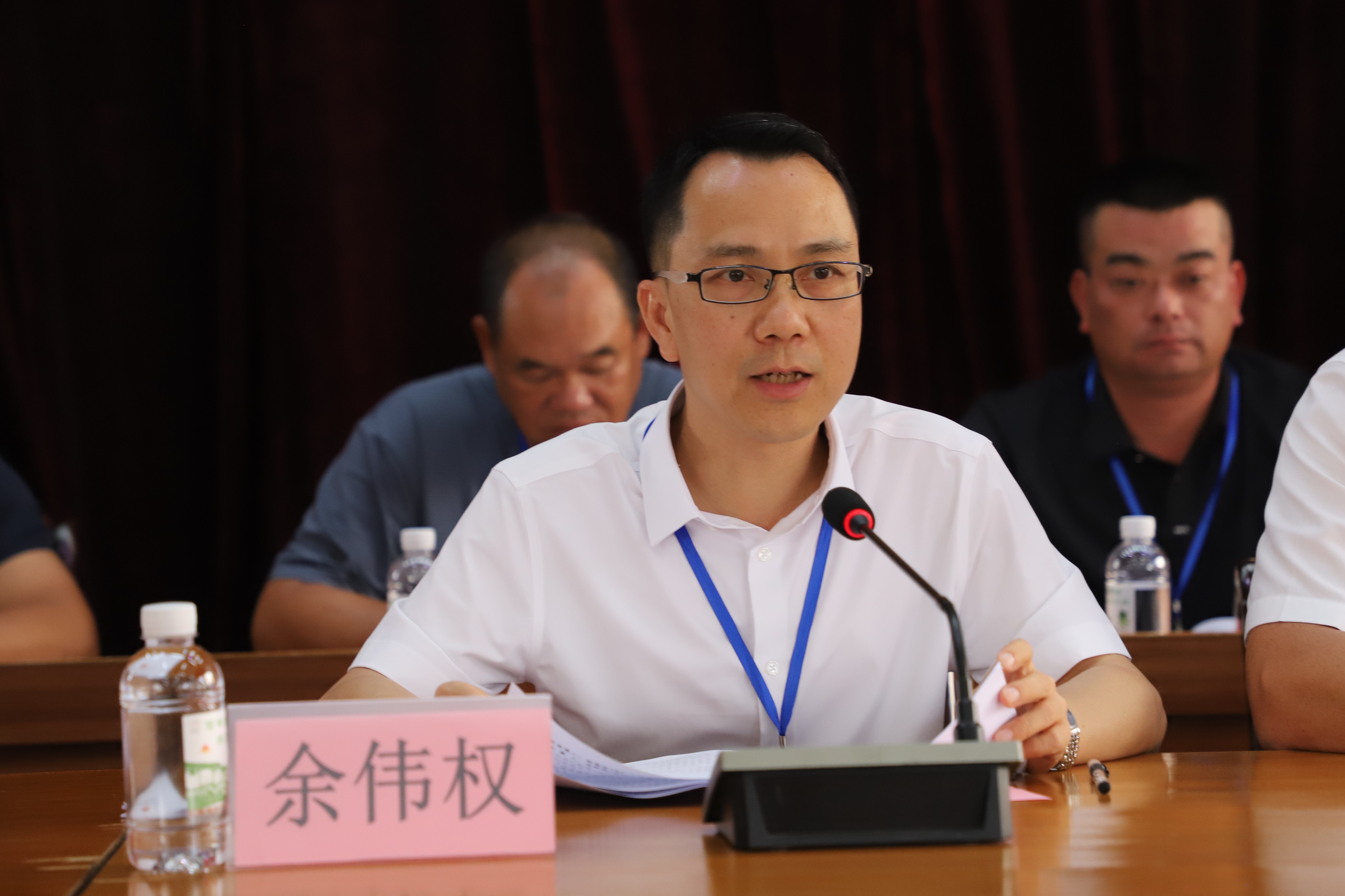 苍城镇第十八届人民代表大会第十二次会议胜利召开