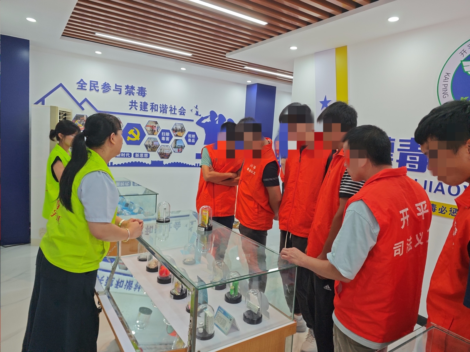 简报照片8.jpg