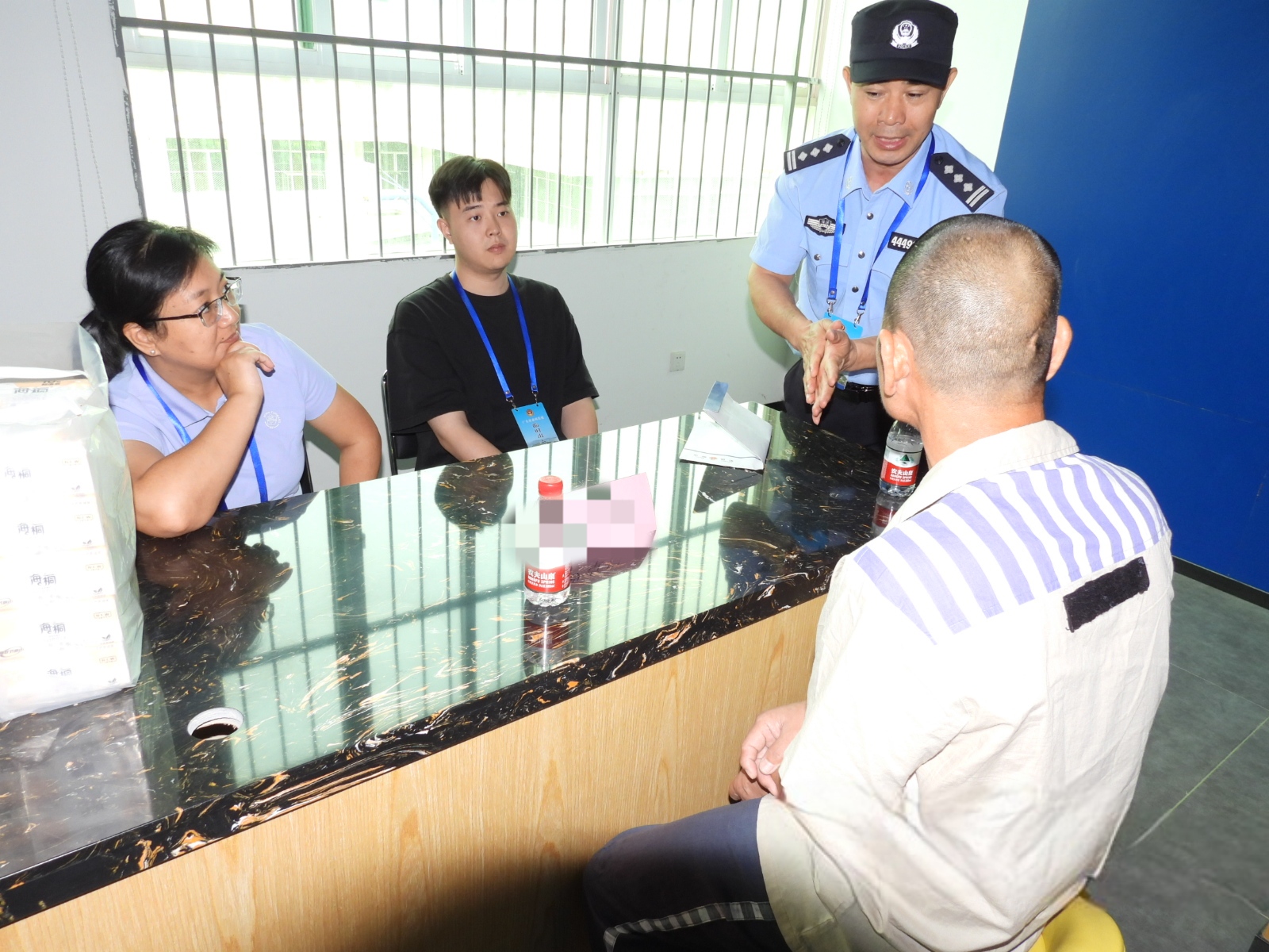 惠州监狱座谈会照片.jpg