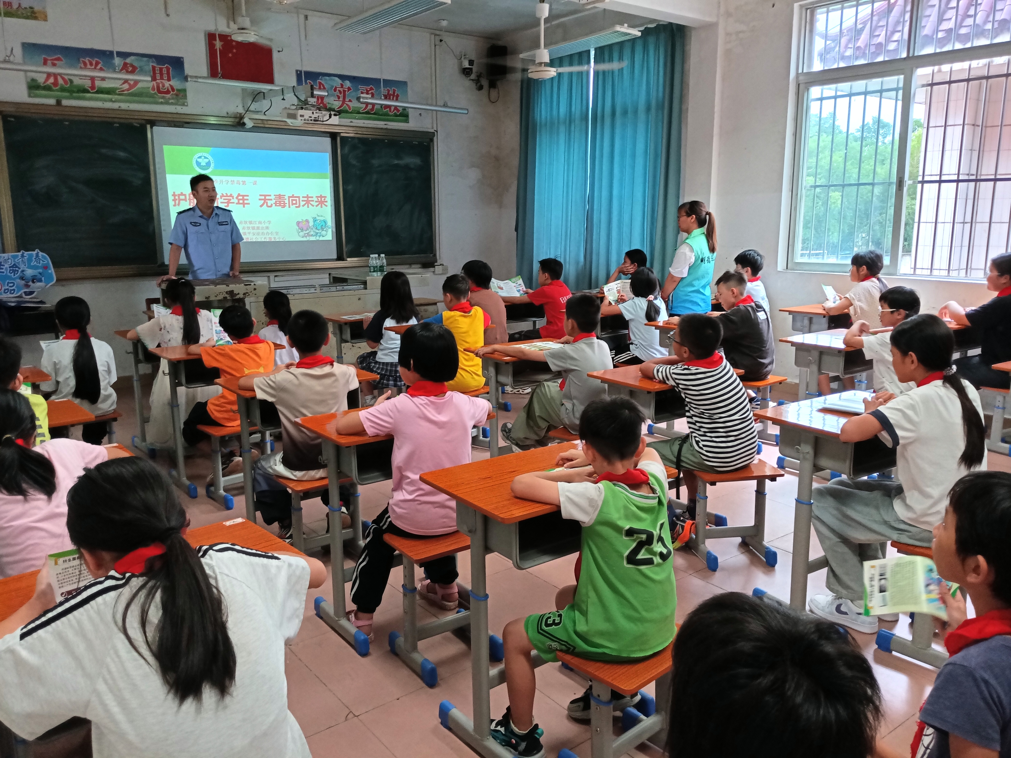 江南小学1.jpg