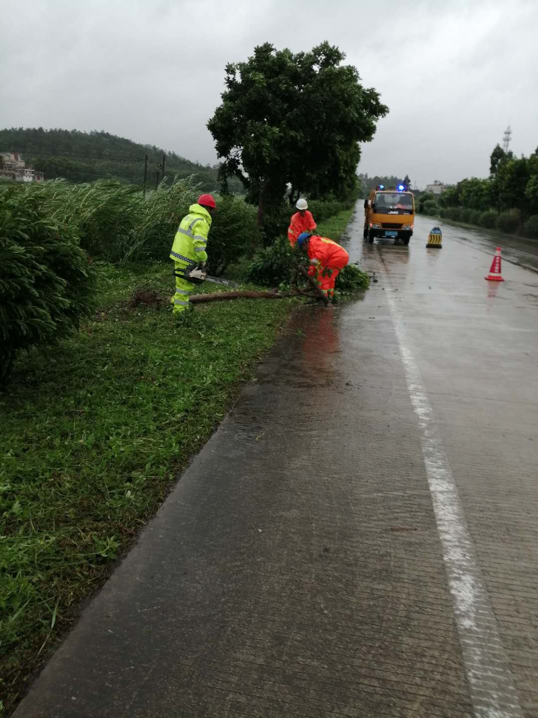 公路站道班赤马线.jpg
