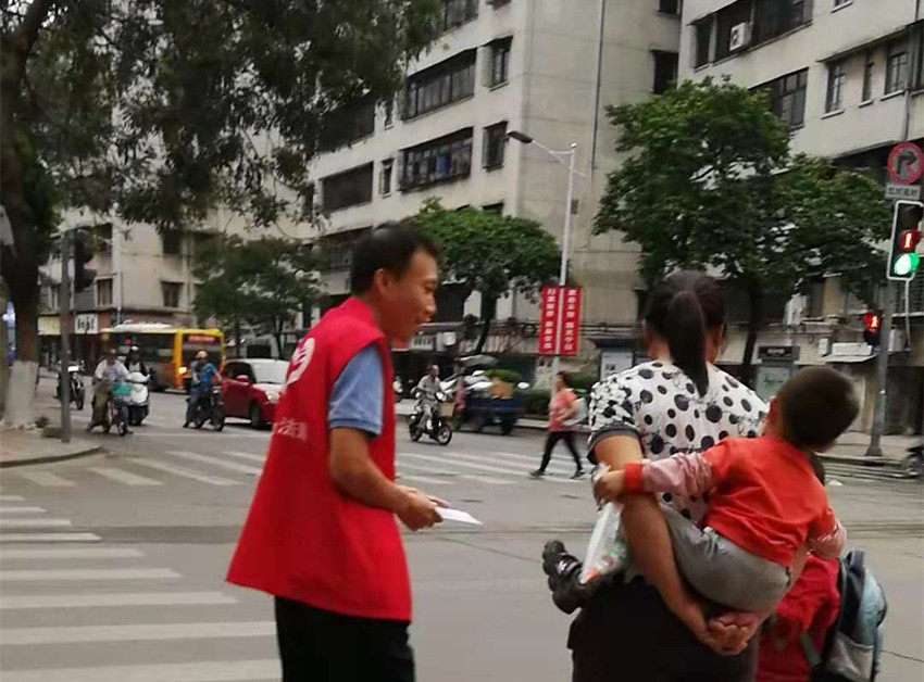 20181114义工服务 创文交通引导113_副本.jpg