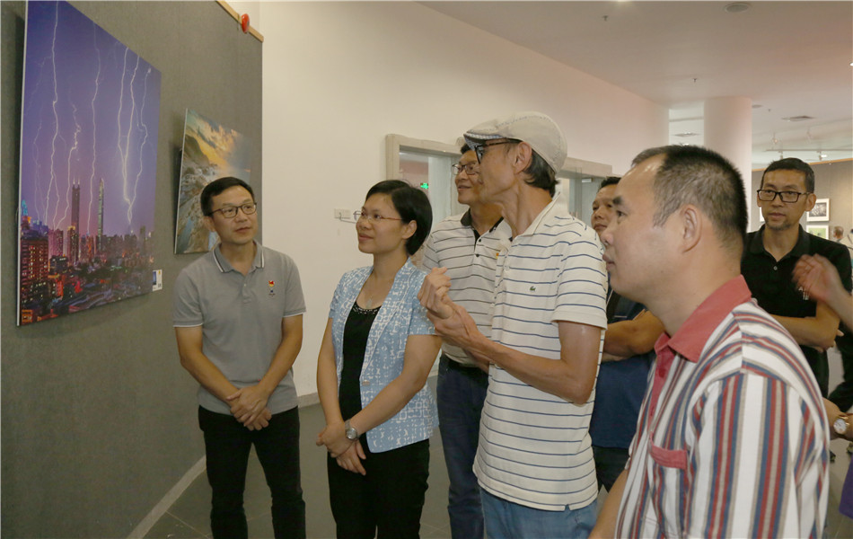 2019-9-2第三届深圳国际摄影艺术展览在开平市谭逢敬艺术院举行开幕 (27)_副本.jpg