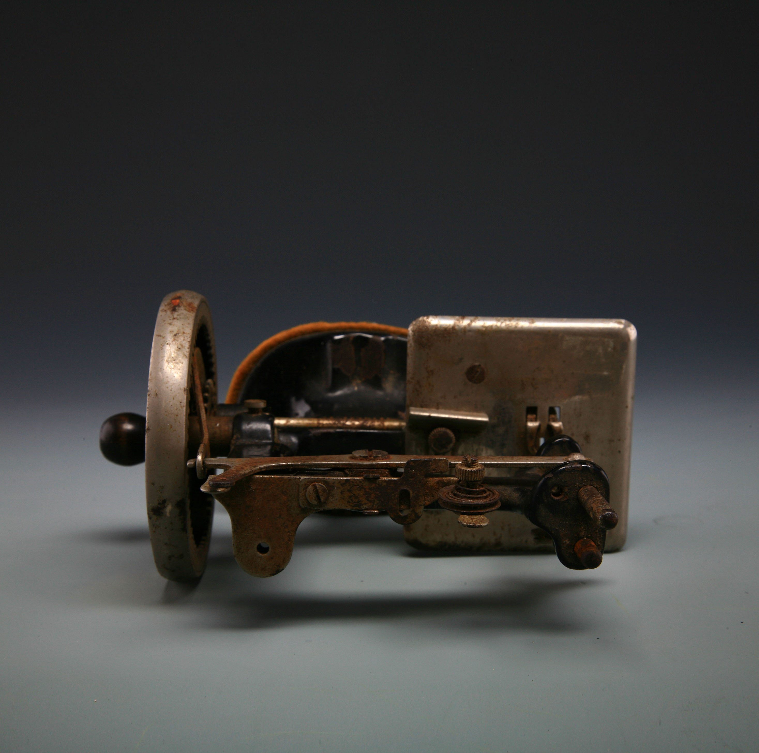 美国singer牌手摇缝纫机