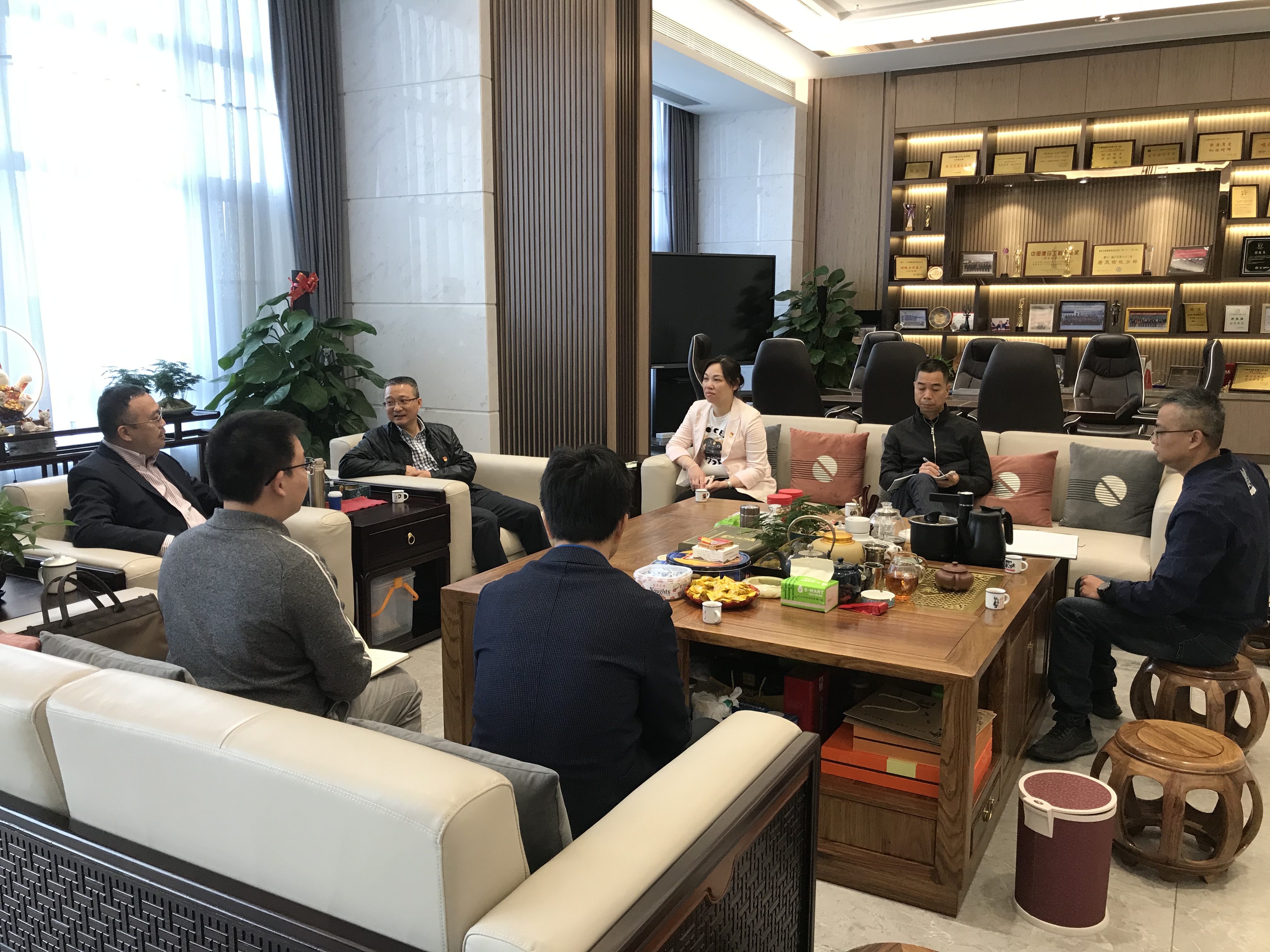 市领导到三埠街道开展暖企行动,巡河检查及走访慰问活动