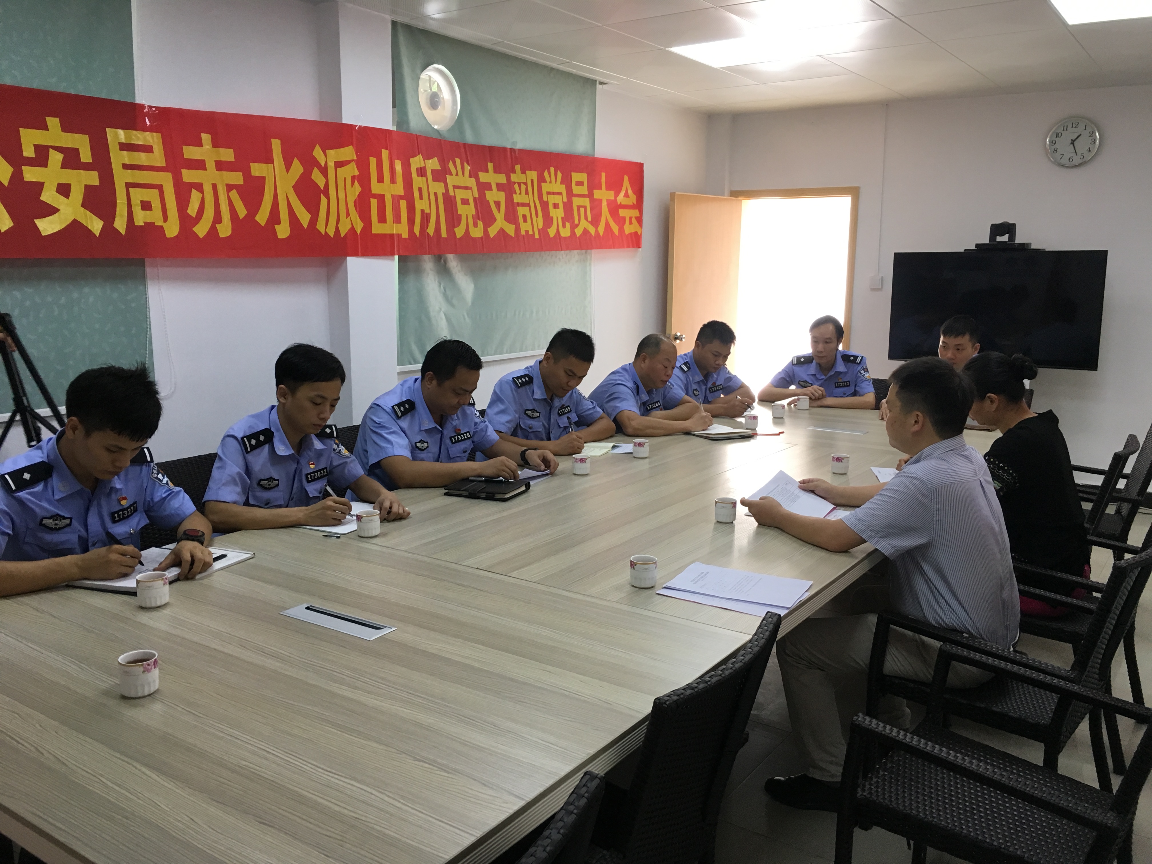 巡警辅警个人工作总结_巡警总结辅警个人工作怎么写_巡警辅警个人年度工作总结